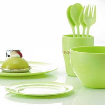 Bộ 2 chiếc dĩa nhựa PP cao cấp màu xanh cốm - nội địa Nhật Bản