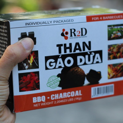 Than nướng BBQ không khói từ gáo dừa thiên nhiên chính hãng R2D hộp 1Kg