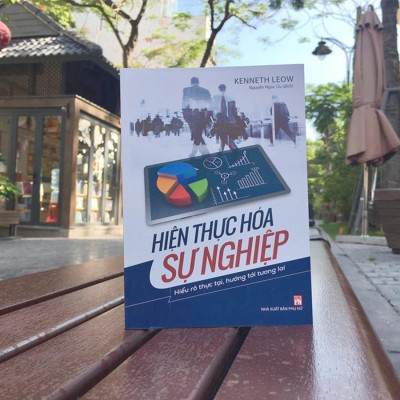 Hiện Thực Hóa Sự Nghiệp: Hiểu Rõ Thực Tại, Hướng Tới Tương Lai - Bản Quyền