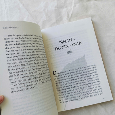 Combo 3 quyển Chia Sẻ Từ Trái Tim (Thích Pháp Hòa) + Bát Chánh Đạo (Bìa Mềm) + Tứ Diệu Đế