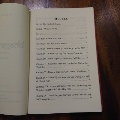 Bhagavad Gita - Những đối thoại siêu hình thiêng liêng