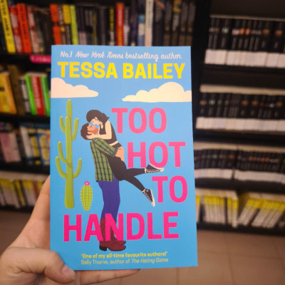 Sách - Too Hot To Handle by Tessa Bailey - English book