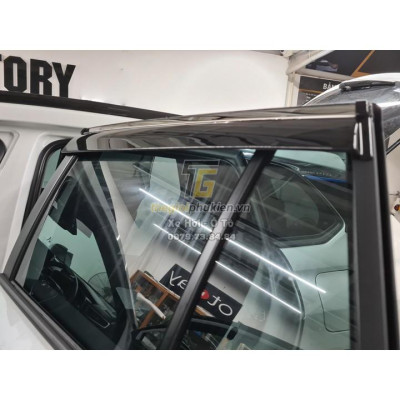 Bộ vè che mưa dành cho Toyota Corolla Cross viền INOX cao cấp