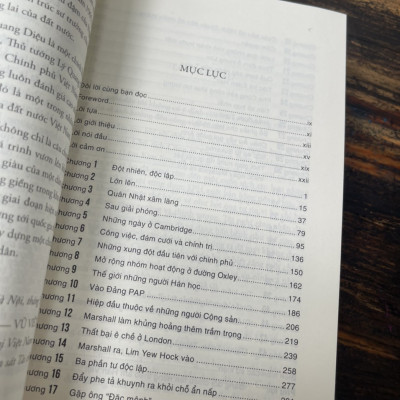 (Ấn bản kỷ niệm 100 năm ngày sinh của Cố Thủ tướng Singapore Lý Quang Diệu) (Tặng Phụ bản 20 trang + bộ postcard) (Boxset 2 tập) HỒI KÝ LÝ QUANG DIỆU – Tập I CÂU CHUYỆN SINGAPORE – Tập II TỪ THẾ GIỚI THỨ BA VƯƠN LÊN THỨ NHẤT– Omega Plus