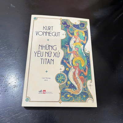 Sách - Những yêu nữ xứ Titan (Nhã Nam HCM)