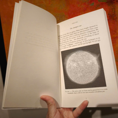 Sách - A Journey Through The Universe by New Scientist - Science / Nonfiction / Space in English