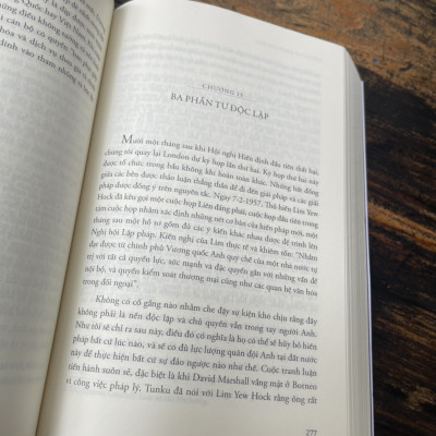 (Ấn bản kỷ niệm 100 năm ngày sinh của Cố Thủ tướng Singapore Lý Quang Diệu) (Tặng Phụ bản 20 trang + bộ postcard) (Boxset 2 tập) HỒI KÝ LÝ QUANG DIỆU – Tập I CÂU CHUYỆN SINGAPORE – Tập II TỪ THẾ GIỚI THỨ BA VƯƠN LÊN THỨ NHẤT– Omega Plus