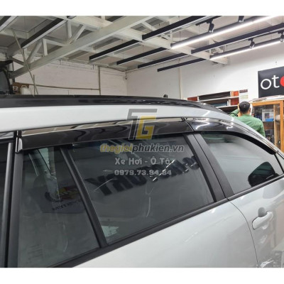 Bộ vè che mưa dành cho Toyota Corolla Cross viền INOX cao cấp
