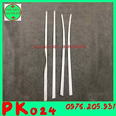 Bộ Nẹp Viền Chân Kính Inox Dành Cho Xe Ô Tô - Mazda 3 2020