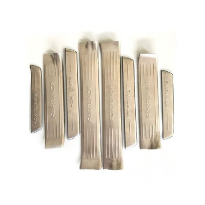 ỐP NẸP BƯỚC CHÂN NGOÀI INOX DÀNH CHO XE TOYOTA FORTUNER