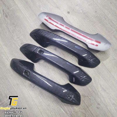 Ốp tay nắm cửa xe Kia New K3 2022 nhựa ABS vân Carbon cao cấp