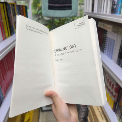 Sách - Criminology: A Complete Introduction by Peter Joyce - Nonfiction / Psychology In English
