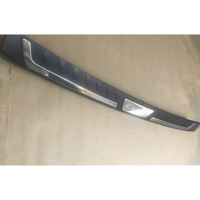 Chống trầy cốp nhựa xe Toyota Camry 2019-2020