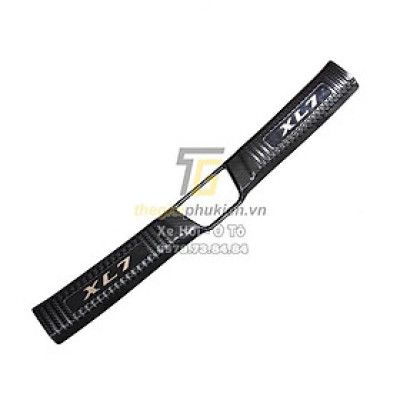 Bộ ốp chống trầy bậc cốp Suzuki XL7 vân Carbon