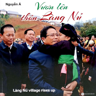 Sách - Vươn Lên Thôn Làng Nủ - Lang Nu Village Rises Up