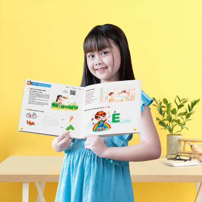 Combo 2 sách dạy bảng chữ cái Tiếng Việt kèm 80 bài giảng trên App dành cho bé từ 4-6 tuổi mới nhất 2025