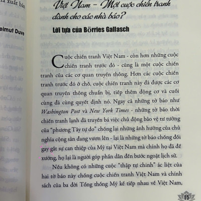 Thành Phố Hồ Chí Minh - Giờ Khắc Số 0 - Những Phóng Sự Về Kết Thúc Cuộc Chiến Tranh 30 Năm