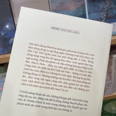  Sách - Đấng cứu thế (Nhã Nam HCM)