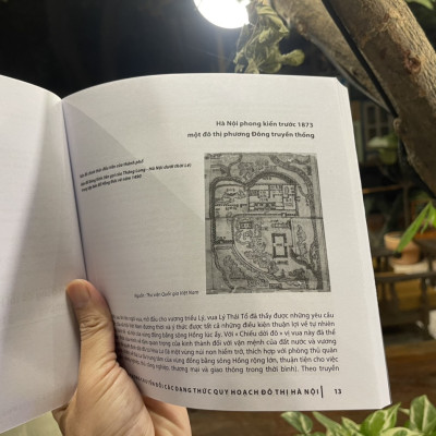 [Combo 2 cuốn Trần Minh Tùng - CHÂN DUNG MỘT HÀ NỘI] KĐTM - KHU ĐÔ THỊ MỚI TẠI HÀ NỘI, HAI THẬP KỶ NHÌN LẠI MỘT MÔ HÌNH và QUÁ ĐỘ TRONG CHUYỂN ĐỔI CÁC DẠNG THỨC QUY HOẠCH ĐÔ THỊ HÀ NỘI – NXB Xây Dựng (Bìa mềm)