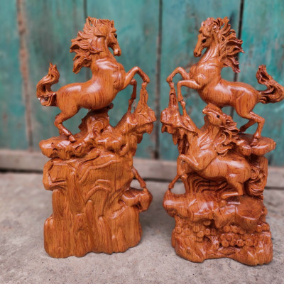 Tượng con ngựa song mã uyên ương bằng gỗ hương đá kt 30×12×7cm