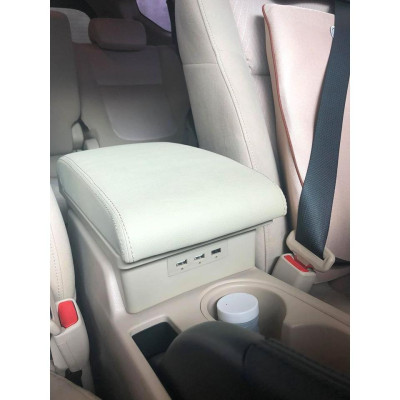 Hộp Tỳ Tay Dành Cho Xe Mitsu Xpander có cổng USB lắp đặt dễ dàng- tỳ nửa.