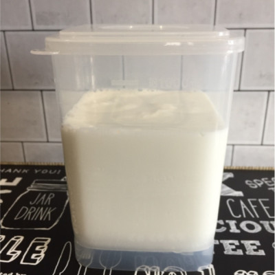 Hộp nhựa đựng & bảo quản thực phẩm Sanada Seiko 1.15L kèm thìa, nắp kín - nội địa Nhật Bản