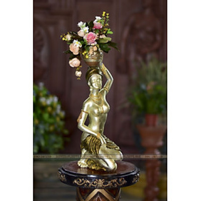 Tượng cô châu phi quỳ đội lọ