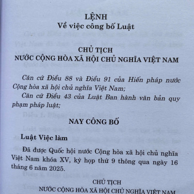 Sách Luật Việc Làm Năm 2025
