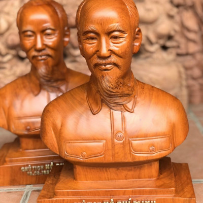 Tượng truyền thần chủ tịch hồ chí minh bằng gỗ hương đá 