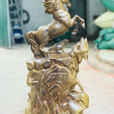 Tượng con ngựa song mã uyên ương bằng gỗ mun đuôi công kt cao 70×32×14cm 