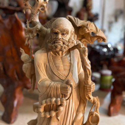 Tượng cụ đạt ma sư tổ bằng gỗ ngọc am thơm nức nhiều giàu kt cao 1m x39×20cm 