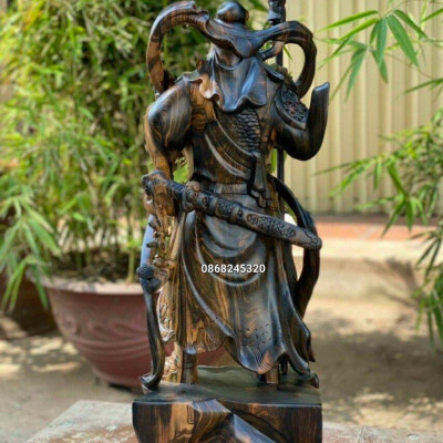 TƯỢNG QUAN CÔNG CẦM ĐAO TRẤN ẢI GỖ MUN HOA KT CAO 60×24×14CM