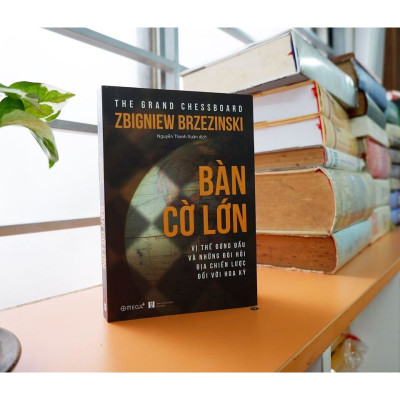Sách  Bàn Cờ Lớn ( Trạm Đọc Phân Phối )