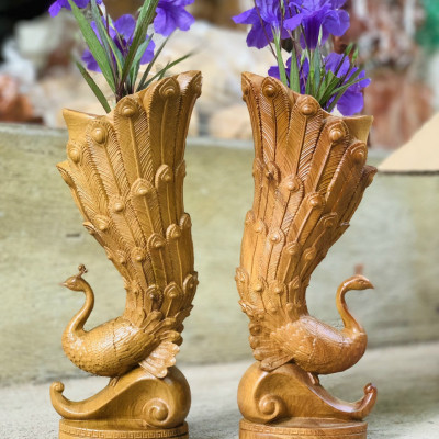 Đôi chim công cắm hoa tranh trí nghệ thuật bằng gỗ bách xanh kt cao 50×20×18cm