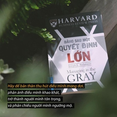 Đằng Sau Một Quyết Định Lớn - Bản Quyền