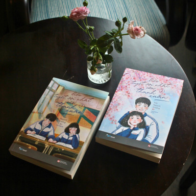 Sách - Bộ Sách Điều Tuyệt Vời Nhất Của Thanh Xuân - Tập 1 + Tập 2 (Bộ 2 Cuốn) - Bản Đặc Biệt - Tặng Kèm 2 Bookmark Bế Khuôn Tròn + 2 Postcard Bồi Cứng Màn Nhũ