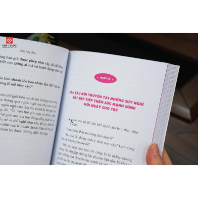 Sách - Con không cần hoàn hảo, con chỉ cần tự tin - Đinh Tị Books