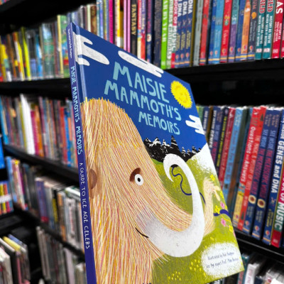 Sách - Maisie Mammoth