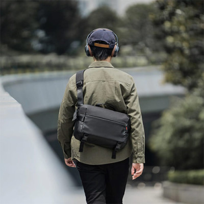 Túi đeo chéo Tomtoc Explorer-T21 Urban Codura Sling Bag Travel & Work 13.5 inch T21L1D1 - Hàng chính hãng