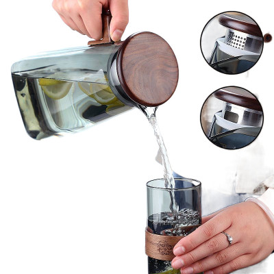 Bình Nước Thủy Tinh Tay Cằm và Nắp Gỗ thể Tích 1500ml