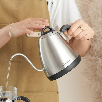 Bếp ấm đun siêu tốc giữ nhiệt AKIRAKOKI PENGUIN 600ml