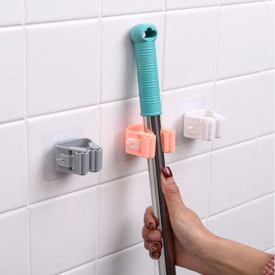 Bộ 2 móc dán tường treo chổi, cây lau nhà, móc treo tường tiện lợi, Giao màu ngẫu nhiên