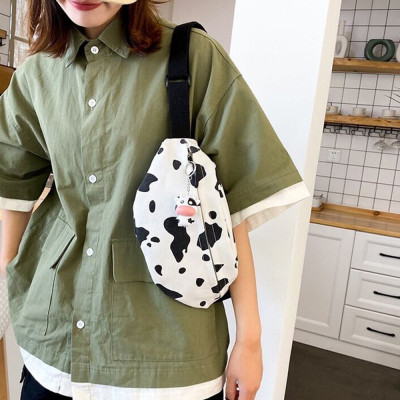 Móc khóa con bò sữa cute mắt có đèn phát sáng, phát ra tiếng kêu ngộ nghĩnh