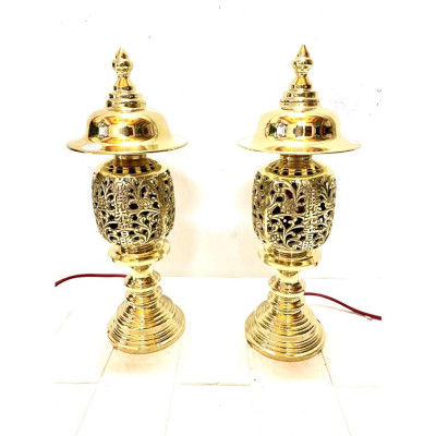 ĐÔI ĐÈN ĐỒNG CHẤT LIỆU BẰNG ĐỒNG KÍCH THƯỚC 30 cm nặng 1.8 kg. Bộ thờ cúng linh thiêng