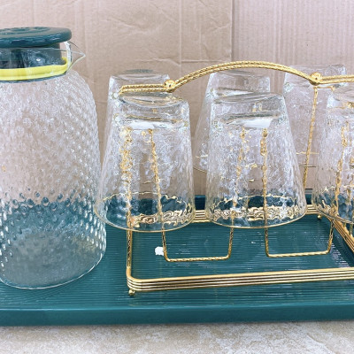 BỘ KHAY SỨ MÀU XANH CỔ VỊT, BÌNH ĐỰNG NƯỚC KALANDI KÈM 6 CỖC THỦY TINH DÁNG LOE VÀ GIÁ ÚP CỐC KIM LOẠI VÀNG - ANHT255