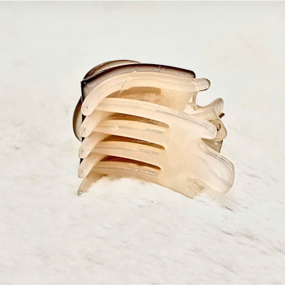 Kẹp Tóc Mái Mini Hình Quả Dâu Đính Đá – Phụ Kiện Trẻ Trung Cho Mái Tóc Xinh!