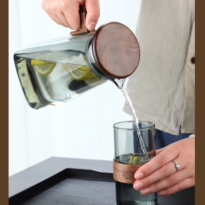 Bình Nước Thủy Tinh Tay Cằm và Nắp Gỗ thể Tích 1500ml