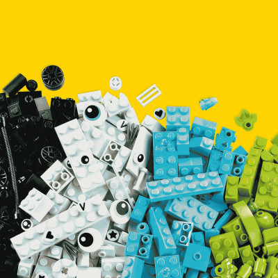 LEGO CLASSIC 11044 Đồ Chơi Hộp Xây Dựng Và Chơi Sáng Tạo (750 chi tiết)