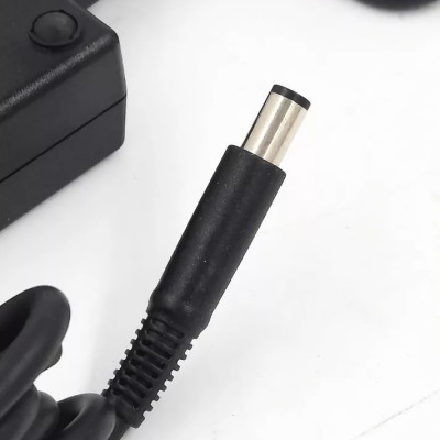Sạc dành cho laptop Dell Precision 7520 7530 7540 hàng nhập khẩu.