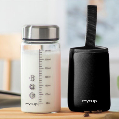 Bình Nước Sữa Thủy Tinh 350ml Nắp Inox Di Động Ăn Sáng Cà Phê Nước Ép Trà Sữa Chia Vạch Tặng Kèm Túi Giao Màu Ngẫu Nhiên
